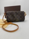 Louis Vuitton Favorite PM thumbnail