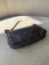 Louis Vuitton Pochette thumbnail