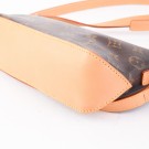 LOUIS VUITTON TROTTEUR (2003) – SLANK OG TIDLØS CROSSBODY thumbnail