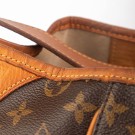 Louis Vuitton Galliera (2009) – elegant hobo i Monogram canvas thumbnail