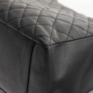 Chanel GST (2012) – ikonisk tote i sort caviar thumbnail