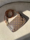 Louis Vuitton Pochette thumbnail