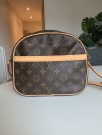Louis Vuitton Senlis thumbnail