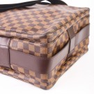 LOUIS VUITTON NAVIGLIO (2004) – PRAKTISK OG MODERNE CROSSBODY thumbnail