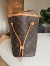 Louis Vuitton Neverfull thumbnail