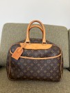 Louis Vuitton Deauville thumbnail