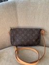 Louis Vuitton Pochette thumbnail
