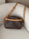 Louis Vuitton Blois thumbnail
