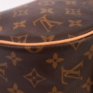 LOUIS VUITTON TAMBOURINE (2003) – KOMPAKT OG TIDLØS CROSSBODY thumbnail