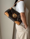 LOUIS VUITTON BEVERLY (2007) – ELEGANT OG STRUKTURERT HVERDAGSVEKSE thumbnail