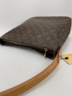 Louis Vuitton thumbnail