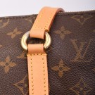 Louis Vuitton Totally thumbnail