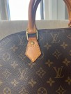 Louis Vuitton Alma thumbnail