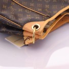 Louis Vuitton Galliera (2009) – elegant hobo i Monogram thumbnail