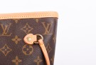 Louis Vuitton Neverfull MM thumbnail
