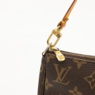 Louis Vuitton Pochette (2006) – klassisk clutch i Monogram thumbnail