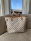 Louis Vuitton Neverfull MM thumbnail