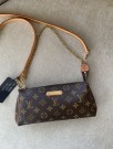 Louis Vuitton Eva Clutch thumbnail