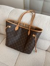 Louis Vuitton Neverfull MM thumbnail