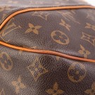 Louis Vuitton Galliera (2009) – elegant hobo i Monogram canvas thumbnail