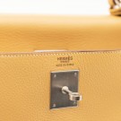Hermès Kelly 32 (2000) – ikonisk veske i Togo-skinn thumbnail