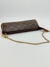 Louis Vuitton Eva Clutch thumbnail