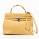 Hermès Kelly 32 (2000) – ikonisk veske i Togo-skinn thumbnail