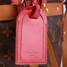 LOUIS VUITTON NEO BUCKET RUBIS (2007) – MODERNE VRI PÅ EN KLASSIKER thumbnail