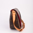LOUIS VUITTON TAMBOURINE (2003) – KOMPAKT OG TIDLØS CROSSBODY thumbnail