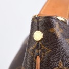 LOUIS VUITTON SULLY (2012) – ROMSLIG OG ELEGANT SKULDERVESKE thumbnail