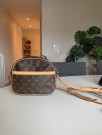 Louis Vuitton Senlis thumbnail