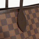 Louis Vuitton Neverfull GM (2009) – ikonisk tote i Damier Ebene thumbnail