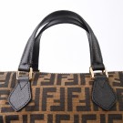 Fendi 1980 – Tidløs og ikonisk monogramveske thumbnail