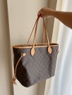 Louis Vuitton Neverfull MM thumbnail