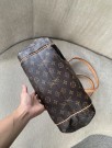 Louis Vuitton Totally MM thumbnail