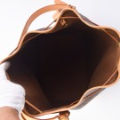 LOUIS VUITTON NOÉ GM  – KLASSISK OG ROMSLIG BØTTEVESKE thumbnail