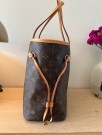 Louis Vuitton Neverfull MM thumbnail