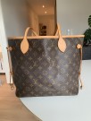 Louis Vuitton Neverfull thumbnail