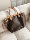 Louis Vuitton Neverfull MM thumbnail