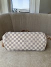 Louis Vuitton Neverfull MM thumbnail