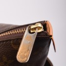 Louis Vuitton Totally thumbnail