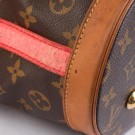LOUIS VUITTON NEO BUCKET RUBIS (2007) – MODERNE VRI PÅ EN KLASSIKER thumbnail