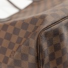 Louis Vuitton Neverfull GM (2009) – ikonisk tote i Damier Ebene thumbnail