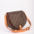 LOUIS VUITTON TAMBOURINE (2003) – KOMPAKT OG TIDLØS CROSSBODY thumbnail