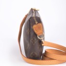 LOUIS VUITTON POCHETTE – MONOGRAM CANVAS (2000) thumbnail