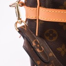 LOUIS VUITTON COMPEIGNE CLUTCH (1987) – DISKRET OG TIDLØS HÅNDVESKE thumbnail