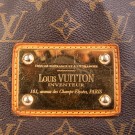 Louis Vuitton Galliera (2009) – elegant hobo i Monogram canvas thumbnail