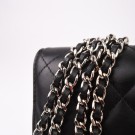 CHANEL WALLET ON CHAIN (2005) – TIDLØS KLASSIKER I SORT LAMMESKInn thumbnail
