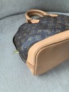 Louis Vuitton Alma  thumbnail