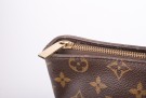 Louis Vuitton Cabas Mezzo thumbnail